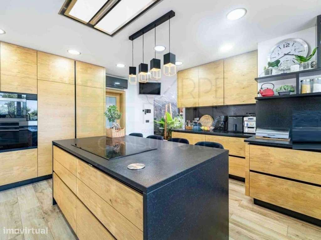 Magnifica moradia T4 na Urbanização Aroeira em Santo Estevão - Grande imagem: 5/60