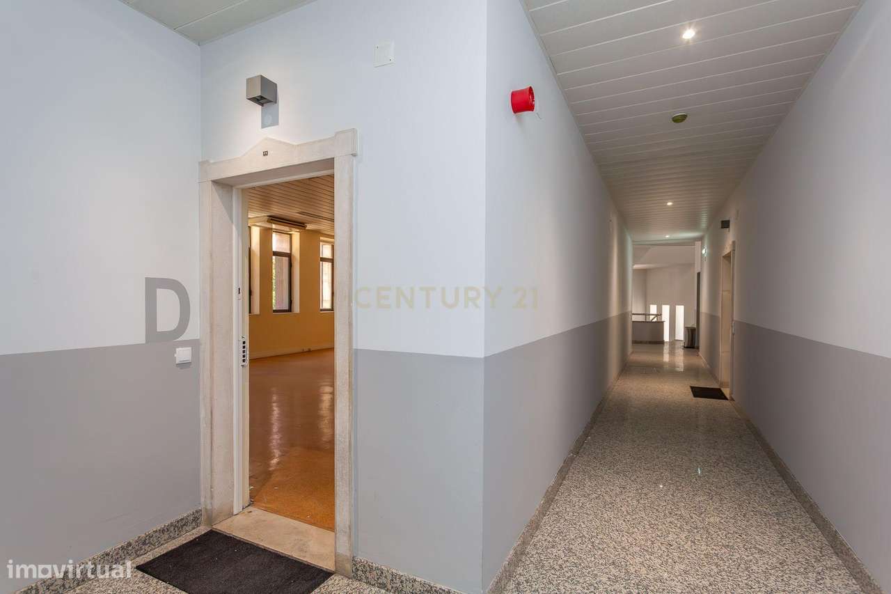 Edifício de escritórios para arrendar, com garagem,  junto ao Metro - Grande imagem: 5/31