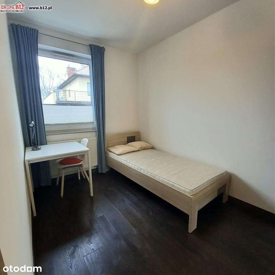 Agh-okolice, Azory / 2-niezależne pokoje, 2016r.-3