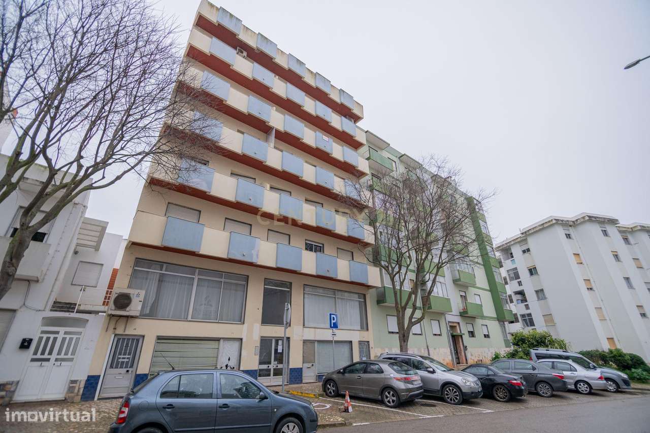 NÃO PERCA ESTA GRANDE OPORTUNIDADE! APARTAMENTO T3 DE GRANDES DIMENSÕE - Grande imagem: 2/34