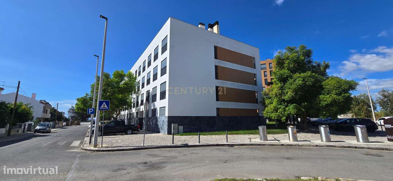 T3 com Suite no Barreiro – Investimento com Yield de 3,2% - Grande imagem: 1/11