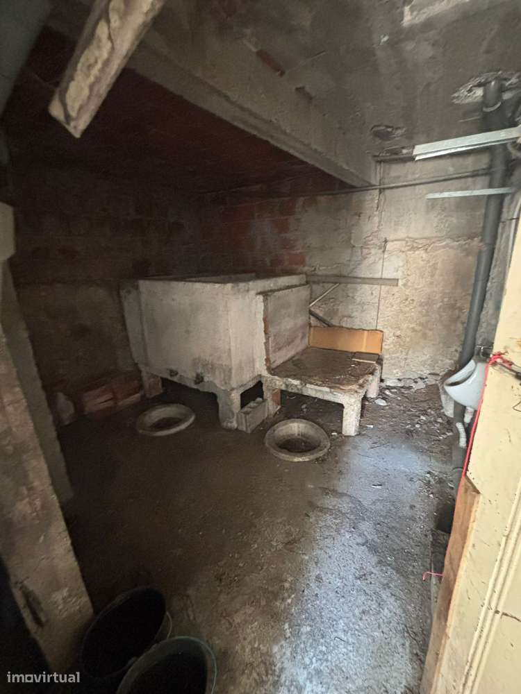 Vendo duas vivendas geminadas na Rua dos Amores, 9, Brasfemes - Grande imagem: 3/26