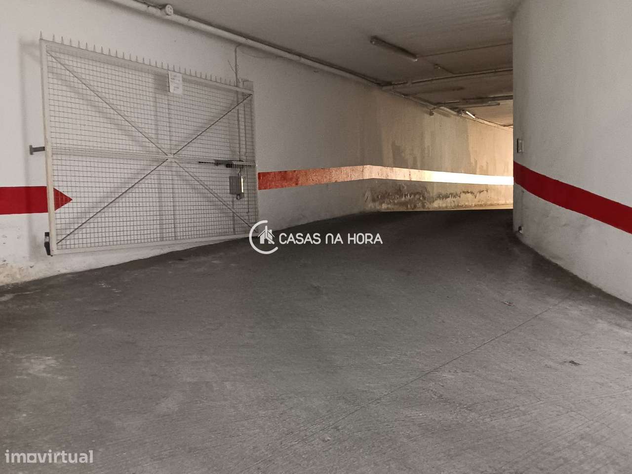 Garagem/armazém no centro de Carcavelos-11