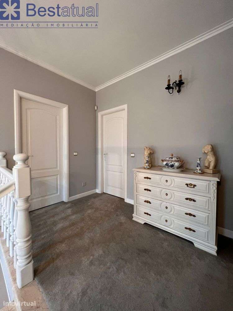 Moradia T4 - 4 Suites - Possib. Permuta - Ribeirão-33