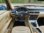 BMW Seria 3 320i - 25