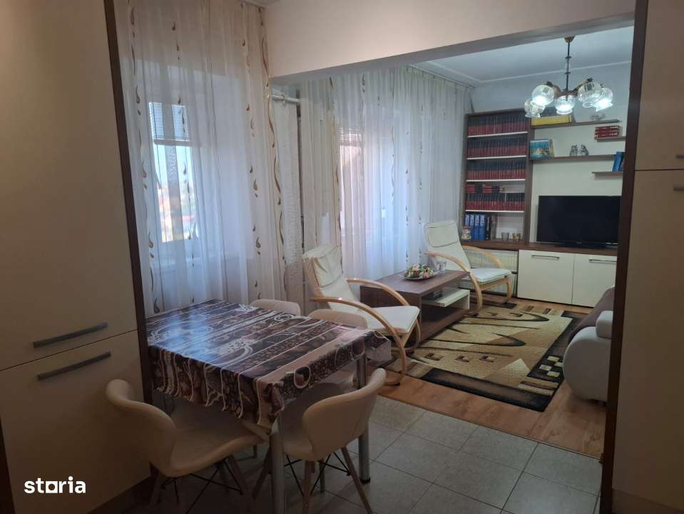 Apartament 4 camere  decomandate cu vedere pe doua parti in Nadlac-5