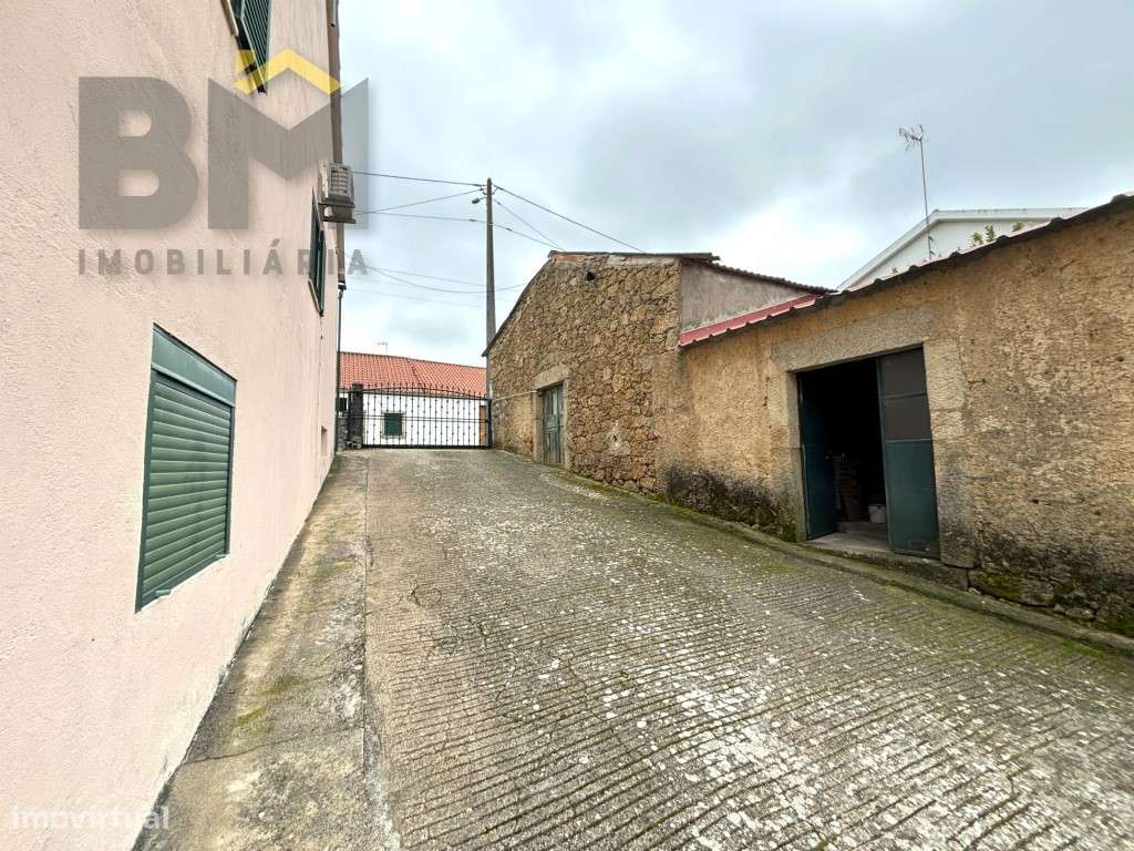 Moradia T4 com 5000m2 de terreno - Escalos de Baixo (Castelo Branco)-27
