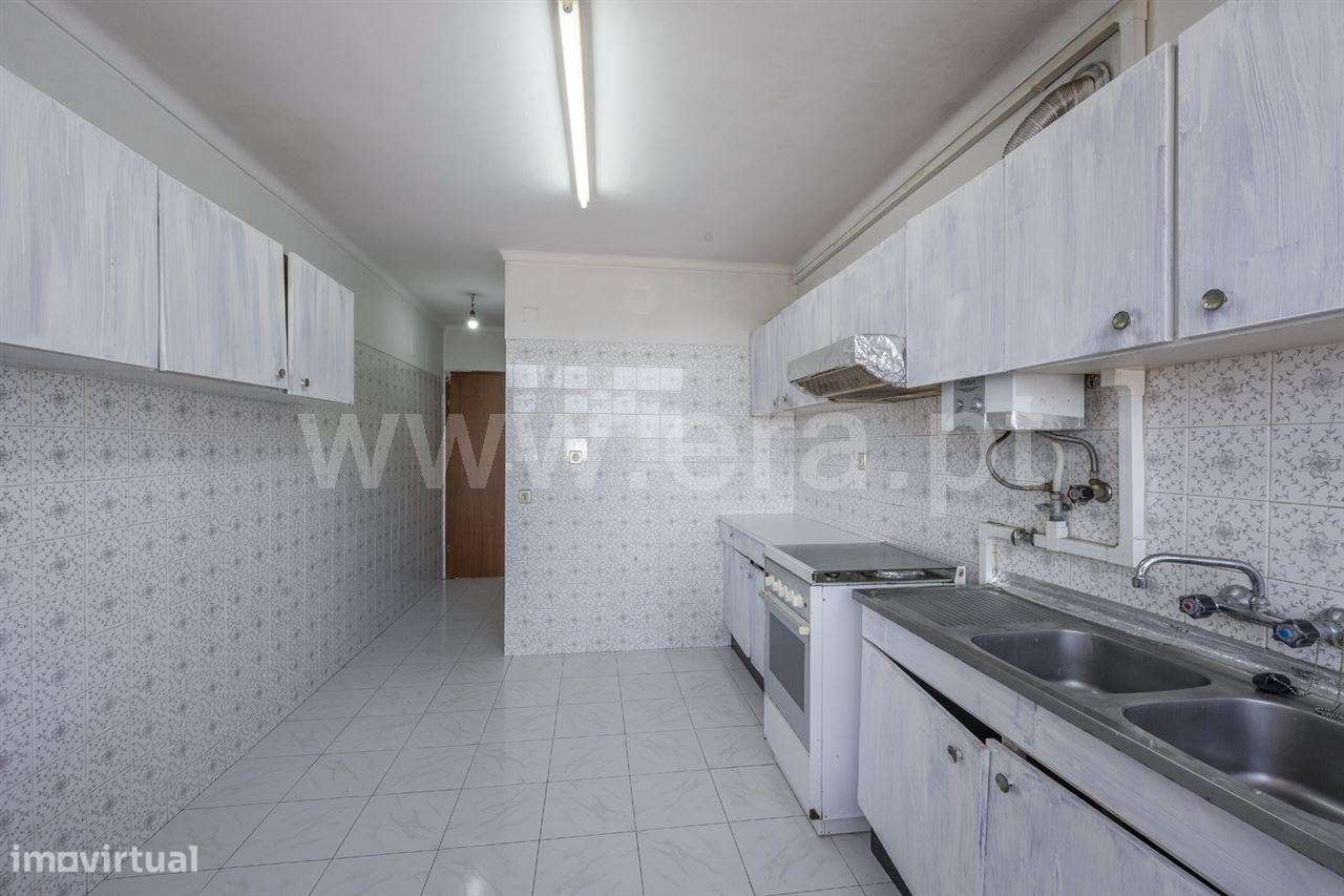 Apartamento T2; Laranjeiro-9