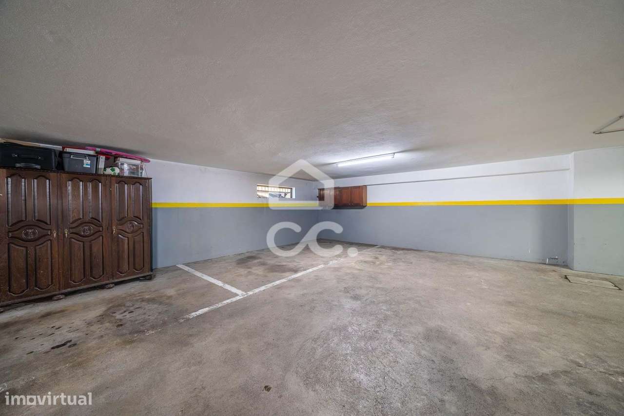 Apartamento T2 com garagem na Maia, junto ao Metro Parque Maia-21