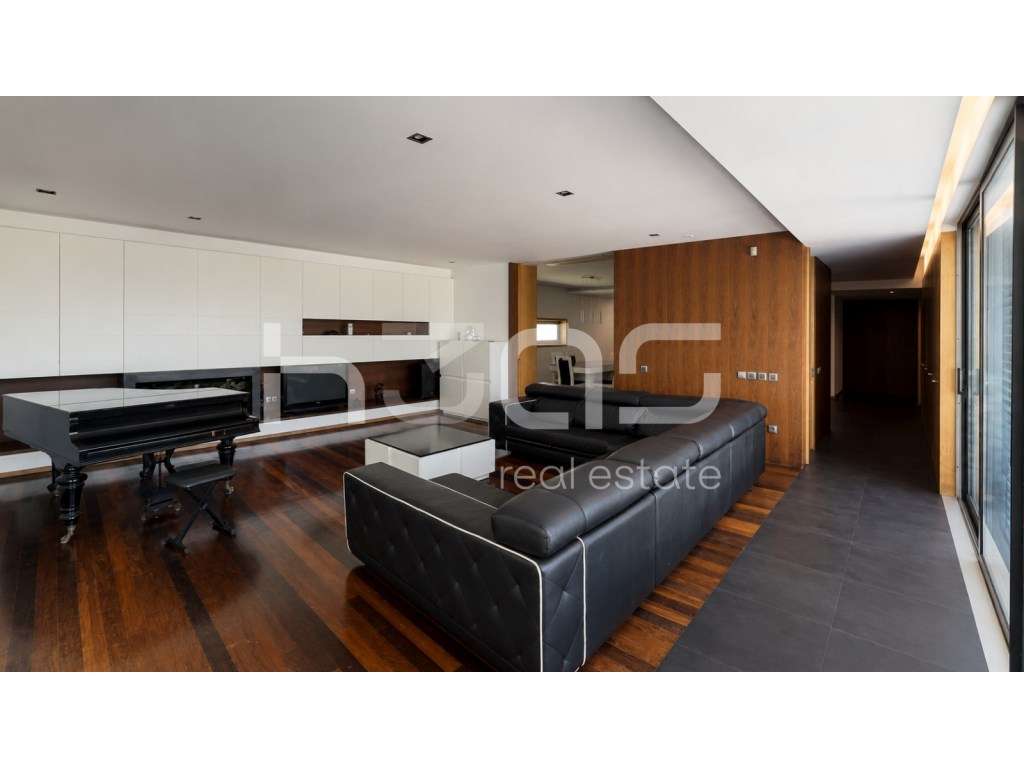 MORADIA T4 COM PISCINA INTERIOR - ONDE A NATUREZA MARCA PRESENÇA-7