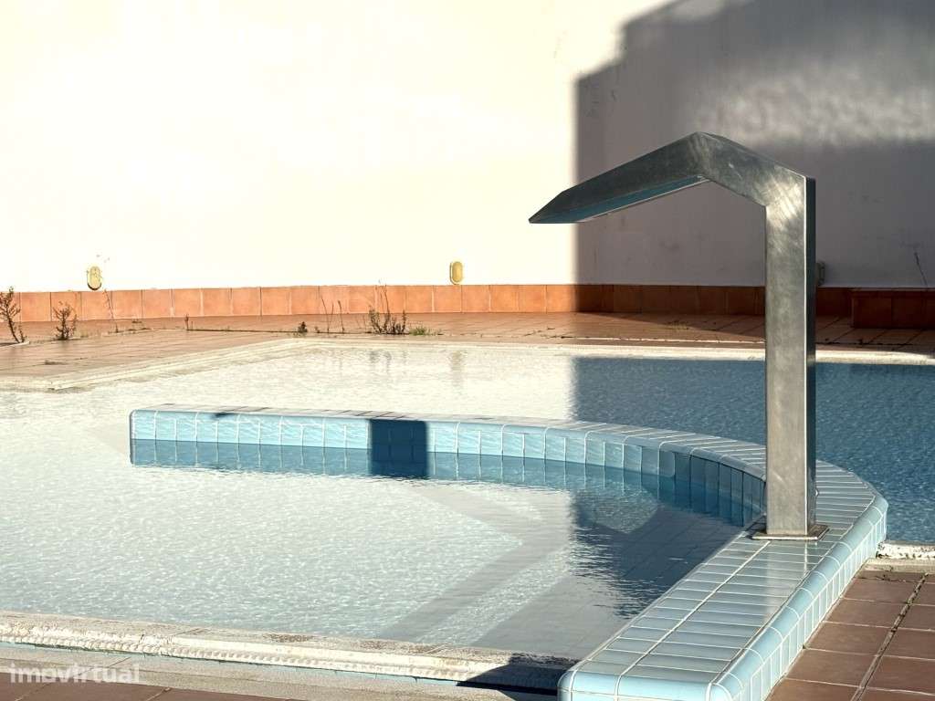 T3 com Terraço de 32 m², Garagem Dupla e Piscina a 300 m da Praia -...-21