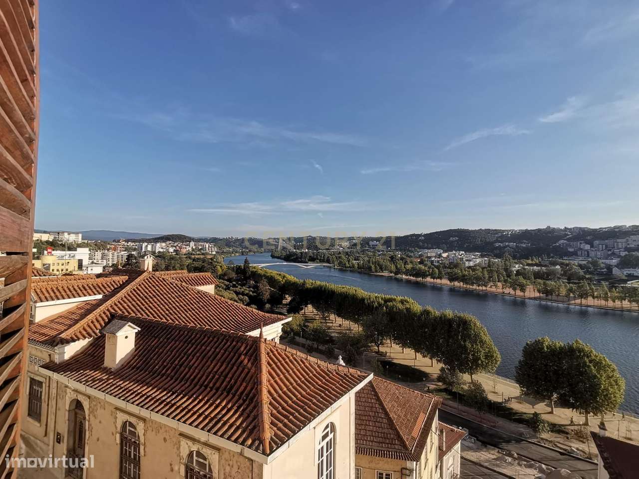 Prédio com vista soberba sobre o rio Mondego-22