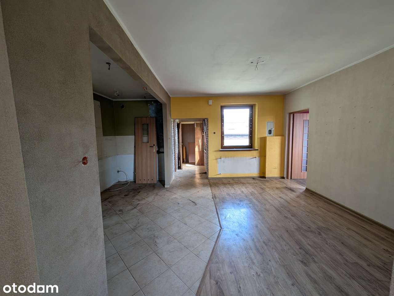 Dom z zapleczem pod działalność-garaże, możliwość 3 mieszkań!-17