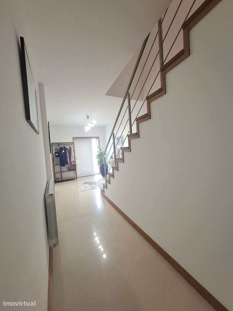 Moradia T4 em Cepães, Marinhas-6