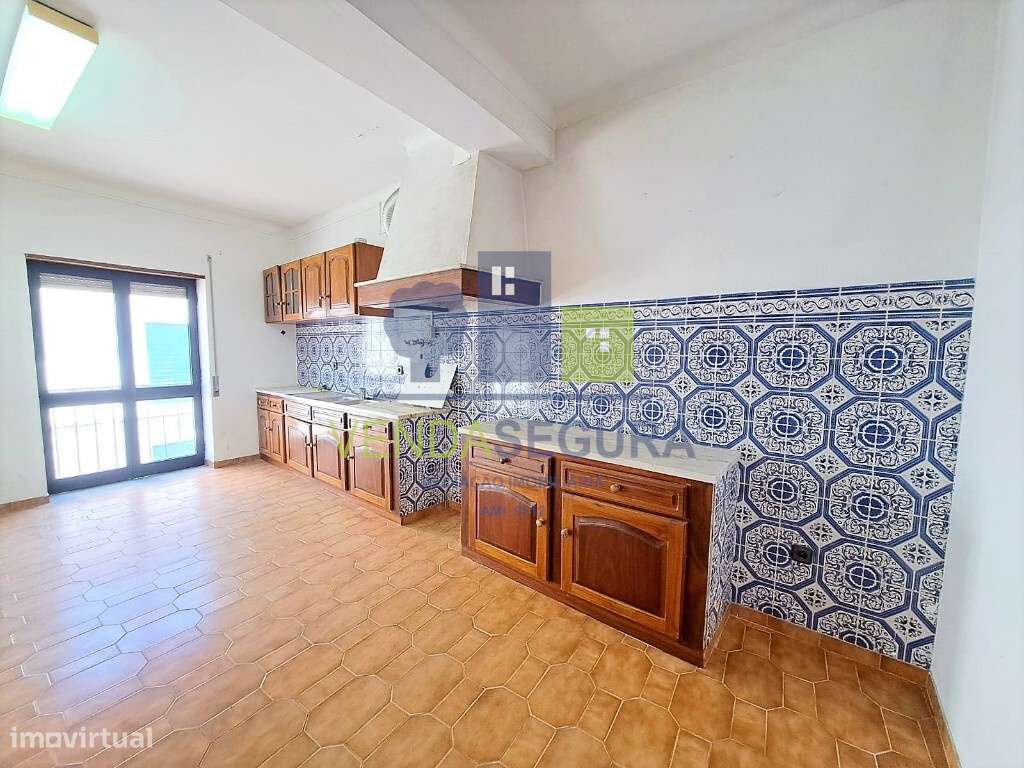 Moradia T4 com Garagem e Terraço | Zona da Porta Nova | Moura - Grande imagem: 4/28