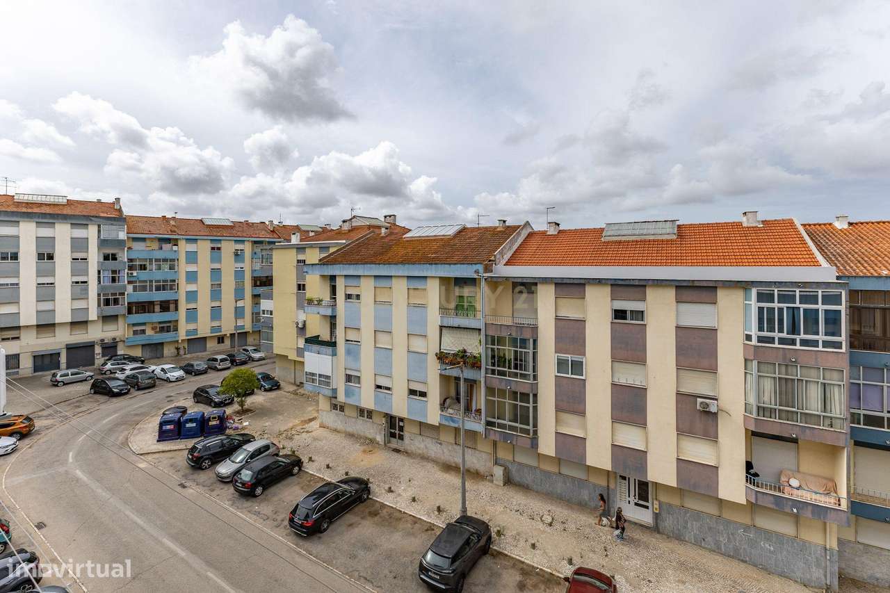 Apartamento T3 em Amora, Seixal-21