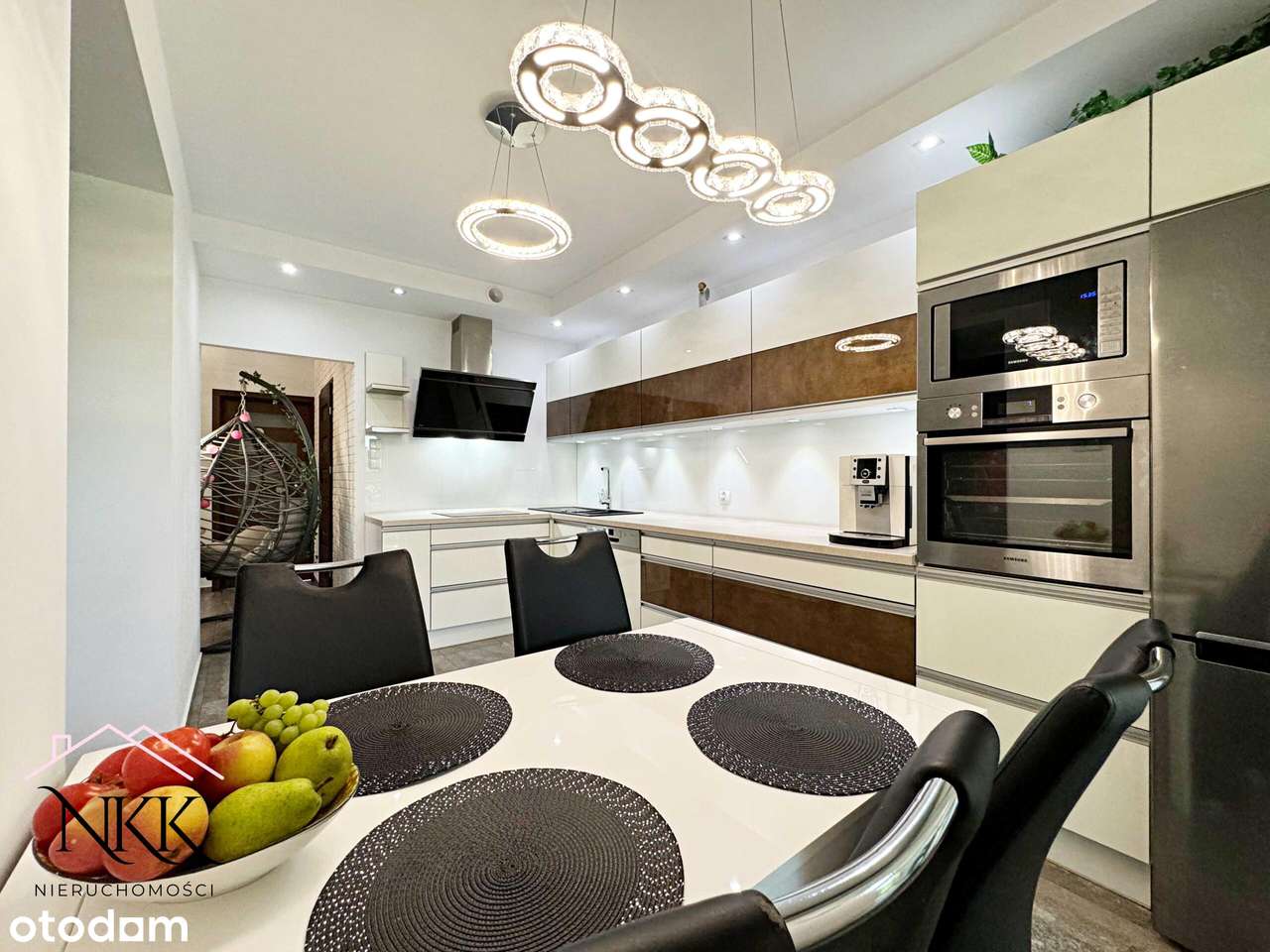 Niepowtarzalny Apartament 3-pokojowy na 1 piętrze-2