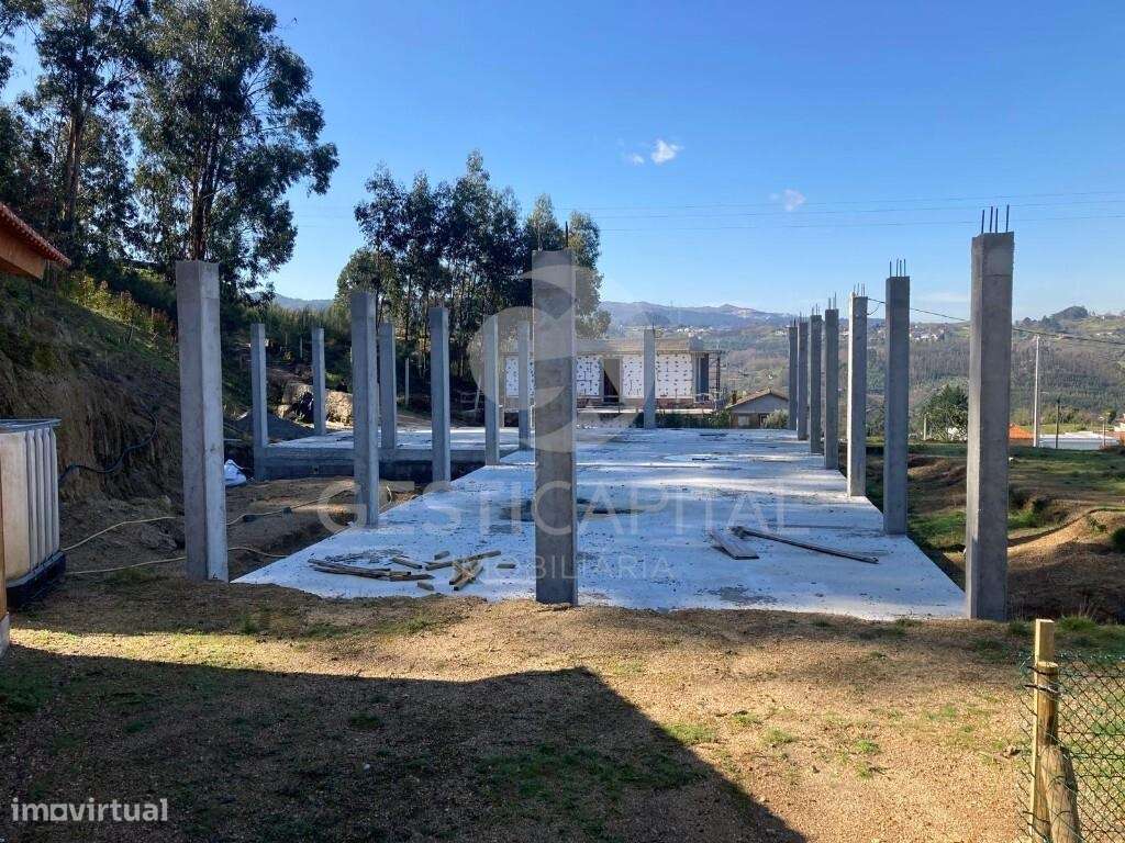 Oportunidade de Investimento: Moradia já com  Estrutura em Soalhães –-18