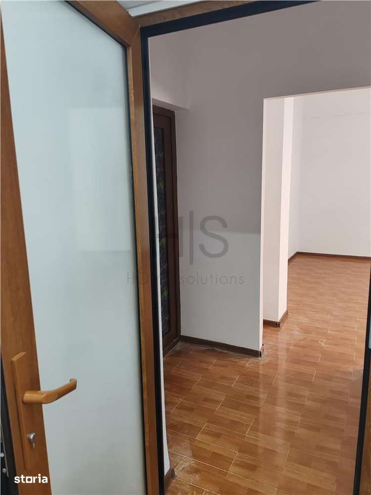 De vanzare spatiu comercial zona Centru-3