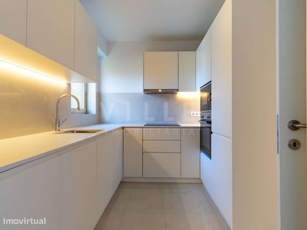 Apartamento T3 remodelado em 2025 | Vista mar parcial | 2 lugares d...-13