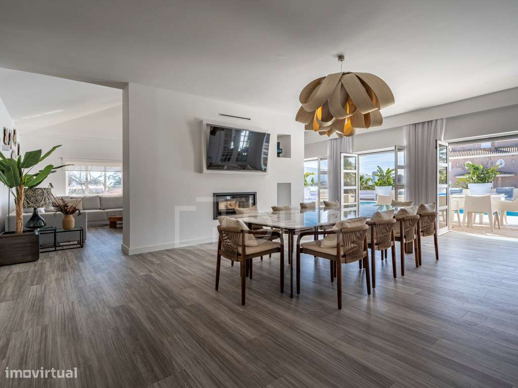 Moradia T6+1 em Soltróia, junto à praia, com piscina-7
