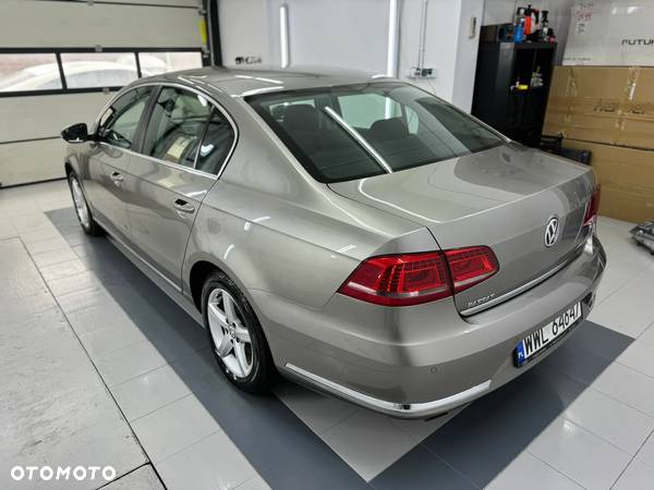 Volkswagen Passat 1.4 TSI Comfortline - 11