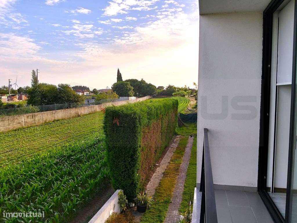 Moradia T4 de arquitetura contemporânea, às portas da cidade - AVEIRO-25