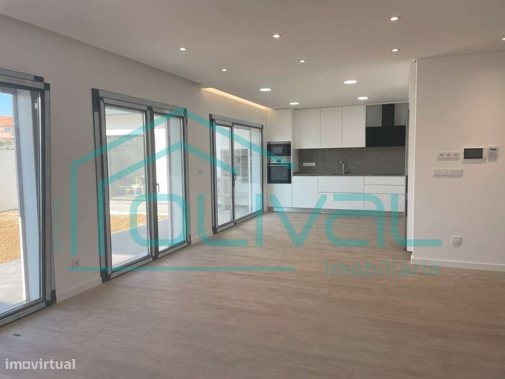 Agradável Moradia T4 A 20 minutos de Lisboa - Grande imagem: 4/44