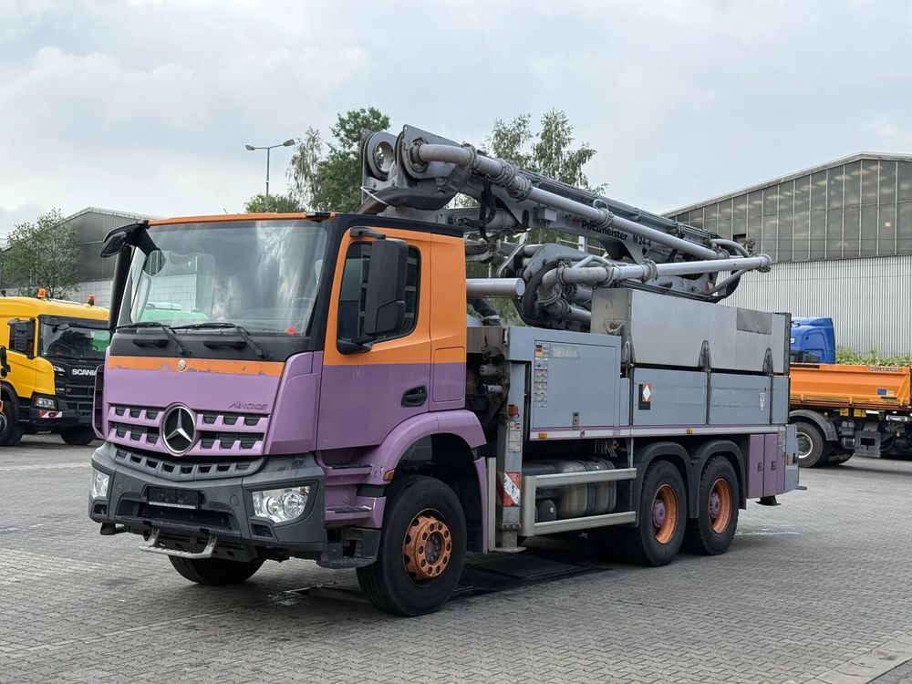 Mercedes-Benz Arocs 2015