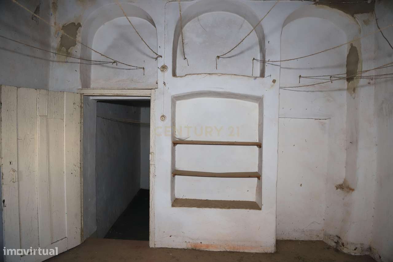 Imóvel para Reabilitação Total | Rua 13 de Dezembro | 175 m² | Campo M - Grande imagem: 5/22