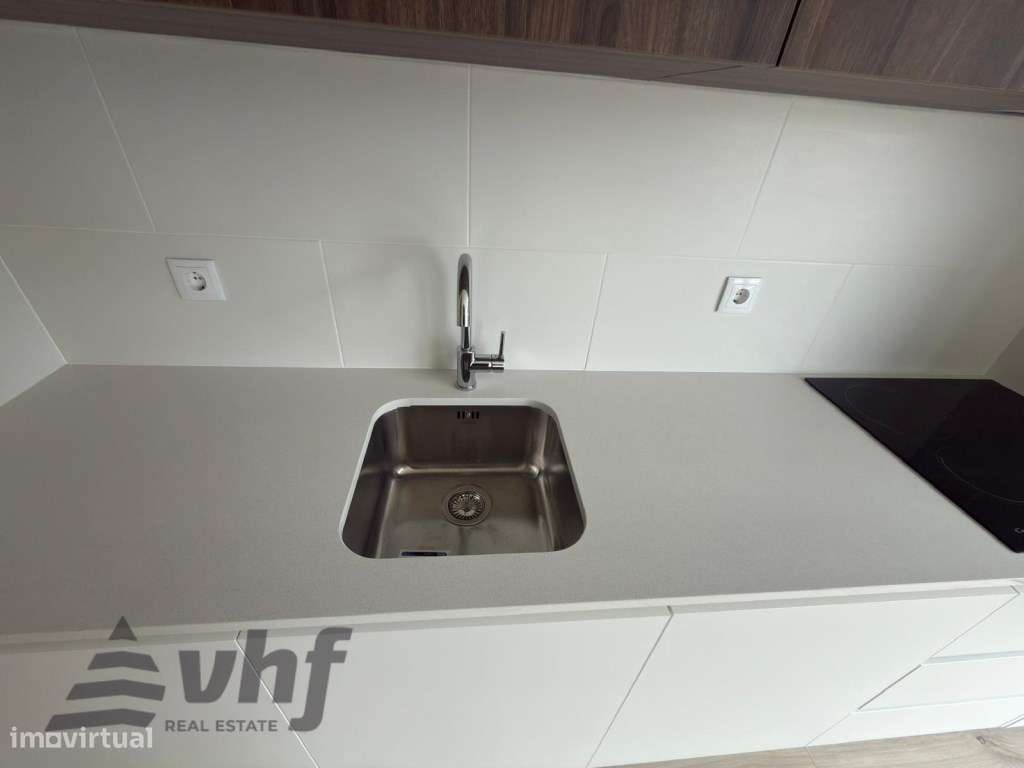 Estúdio Novo com Acabamentos Premium e Lugar de Garagem-7