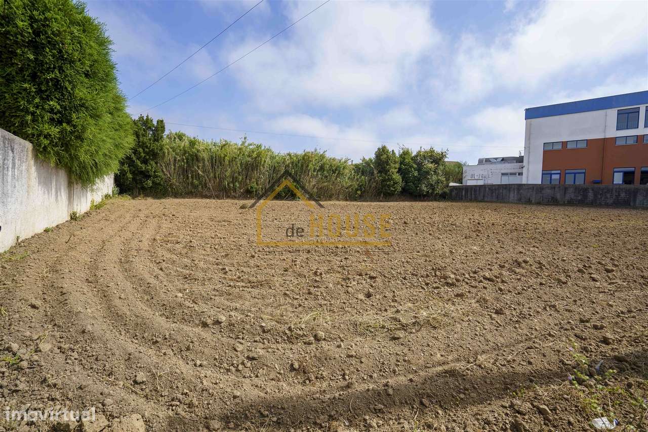 Terreno com 1880m2 na Marteleira-7
