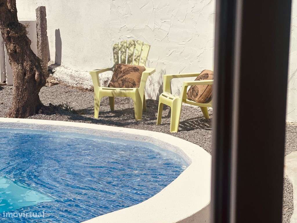 Moradia T2, inserida em lote com 1125 m2 com piscina, em Santiago M... - Grande imagem: 4/40