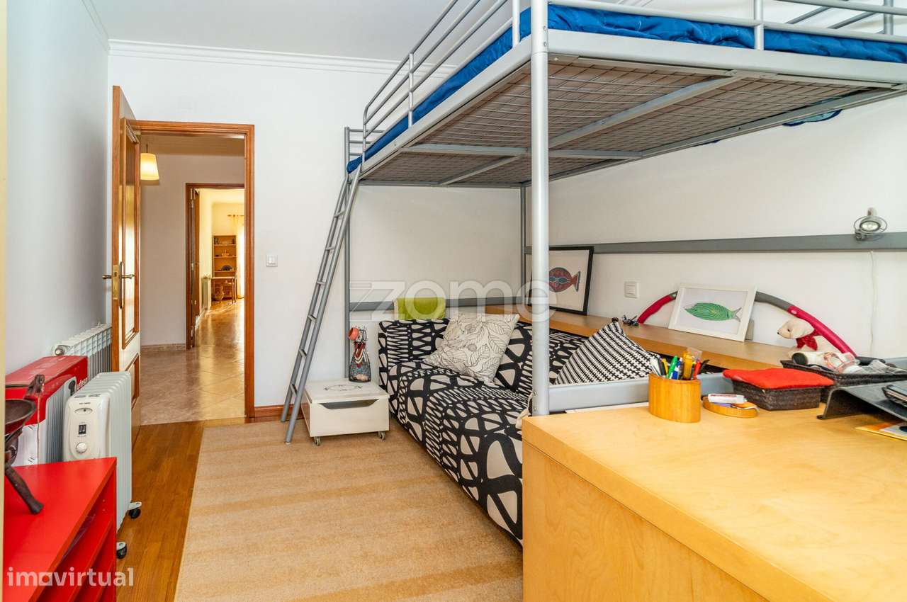 Apartamento T3+Garagem e Arrumo-27