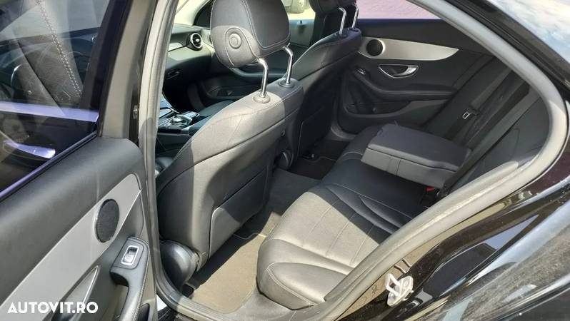 Mercedes-Benz C 220 d 4MATIC Aut. - 26