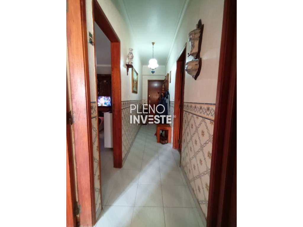 T2 com boas áreas na Arrentela-8