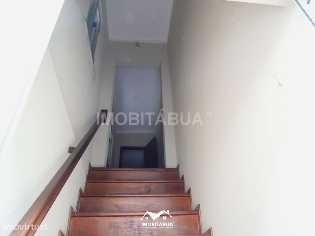 Moradia Espaçosa com Anexo, Quintal e Terraço - Cancela, perto de S...-8