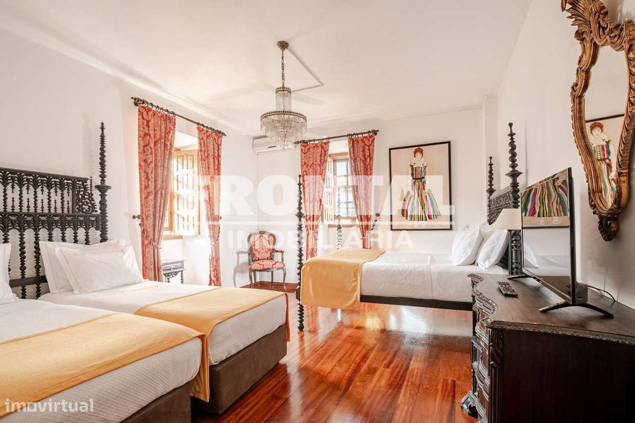 Moradia  com 5 Suítes - Mobilada e Equipada | Frechas, Mirandela-15