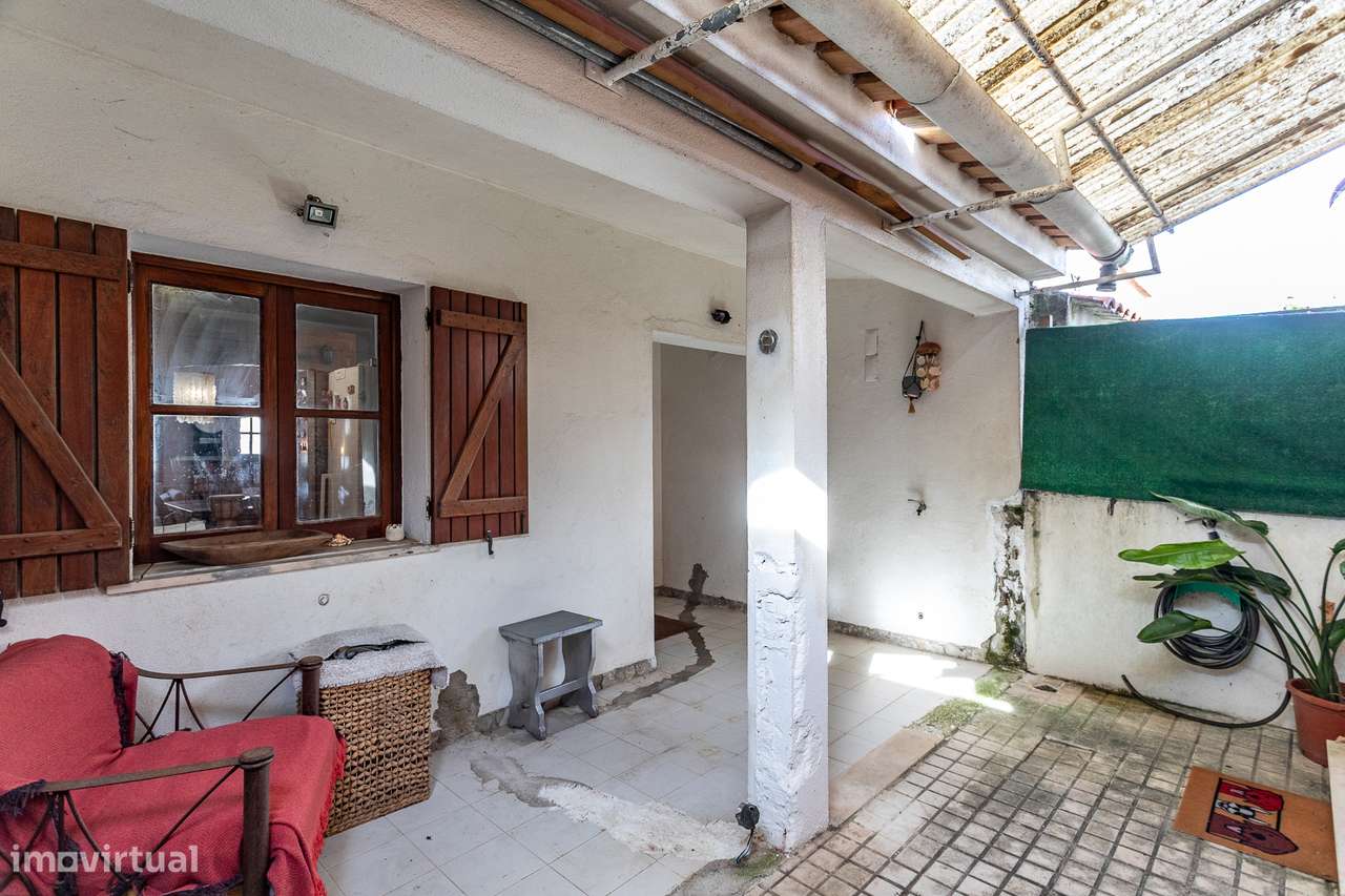 Moradia em Banda T2 em Manique de Cima – Sintra-26