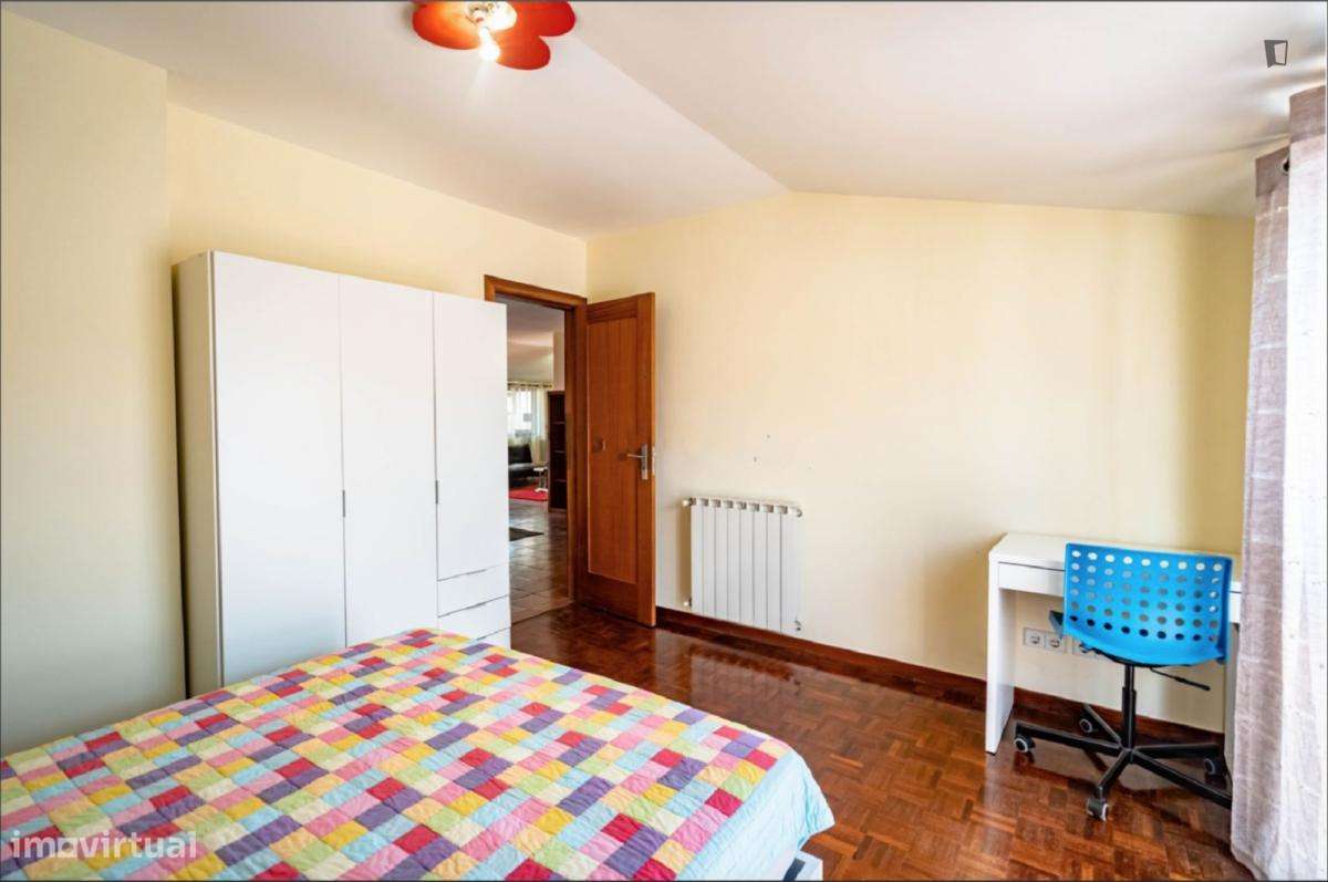 Quarto - localizado em  Coimbra - Grande imagem: 2/10