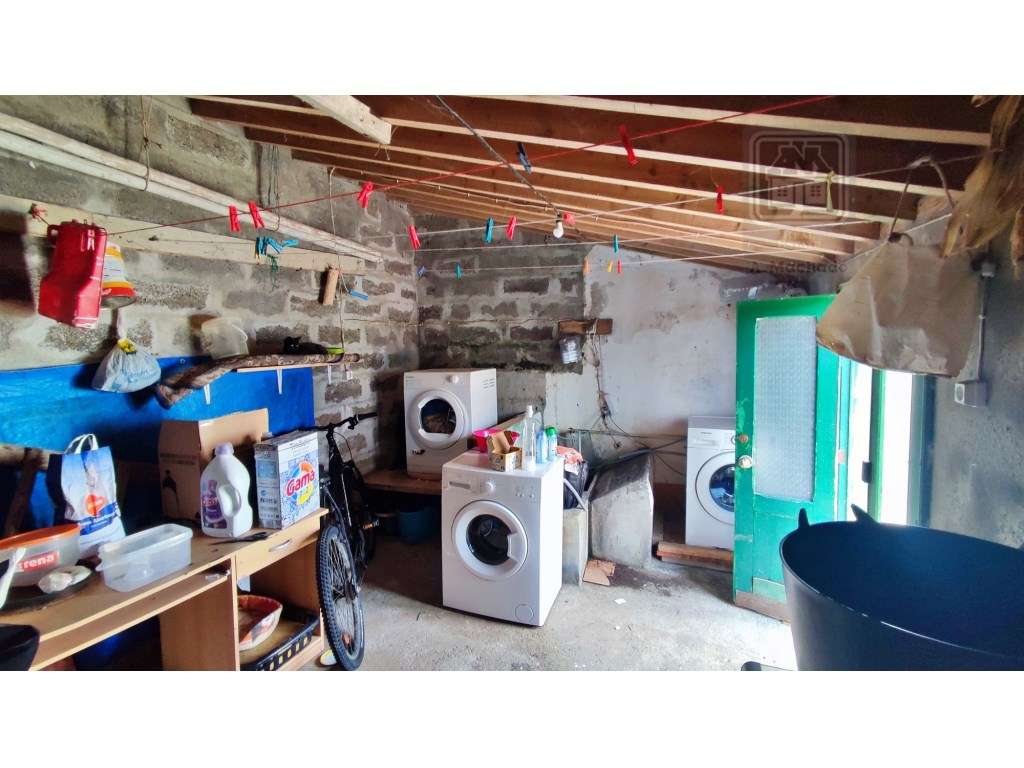 VENDA de CASA - MORADIA com Jardim, Entrada Lateral e Quintal - Fen...-37