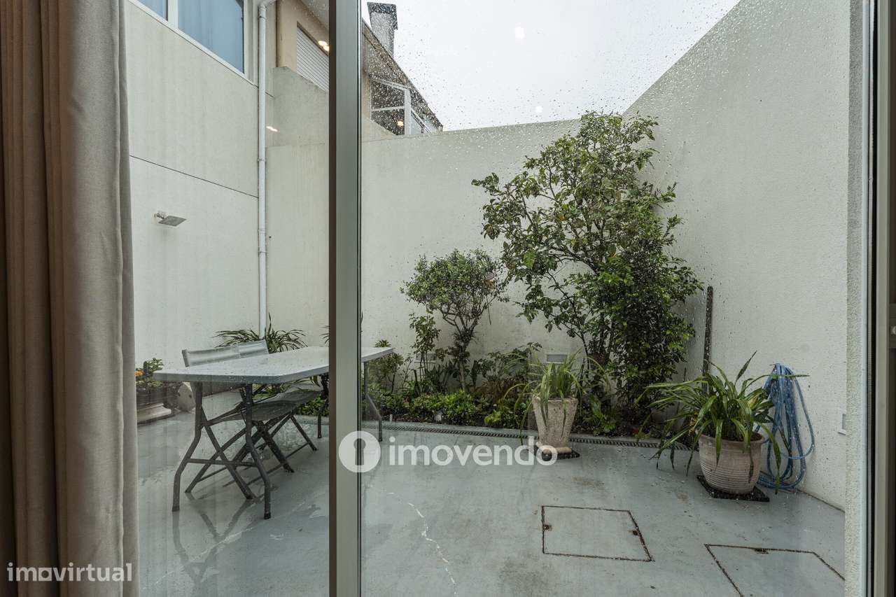 Moradia T3, com logradouro e garagem, em São Mamede de Infesta - Grande imagem: 5/48