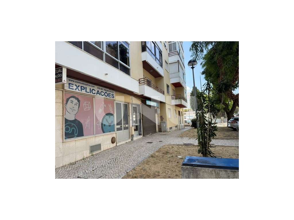 Apartamento T2 na Amadora com muita luminosidade-30