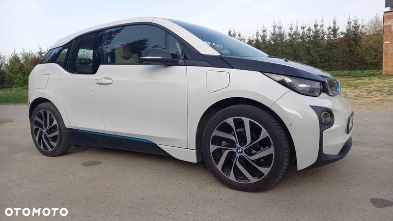 BMW i3 (60 Ah) - 12