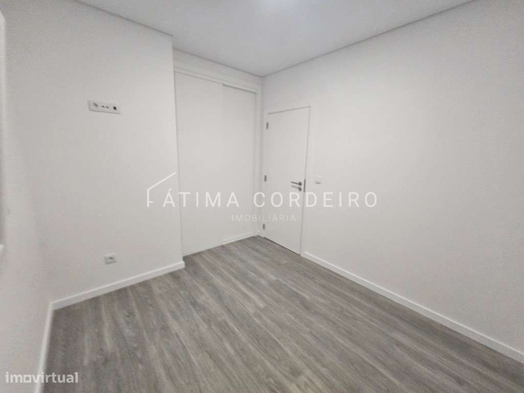 Excelente Moradia T3 em construção, Fernão Ferro.-20