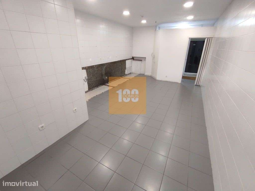 Loja na Senhora da Hora - Grande imagem: 4/23