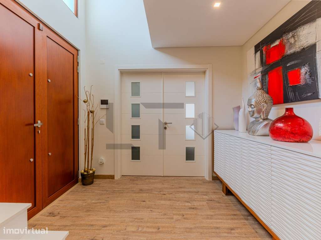 Fantástica Moradia T4 Moderna com Vista Mar, Jardim e Estacionament...-47