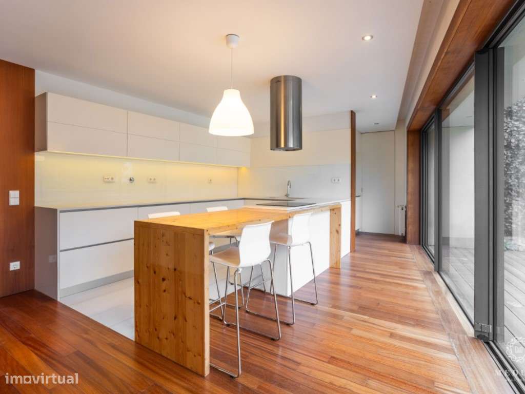 Moradia T4 | Centro Histórico de Leça da Palmeira - Grande imagem: 1/35