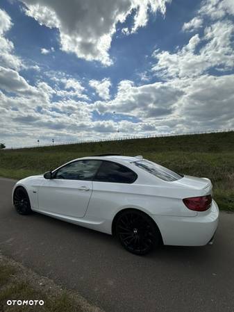 BMW Seria 3 320d DPF Cabrio M Sport Edition - 10