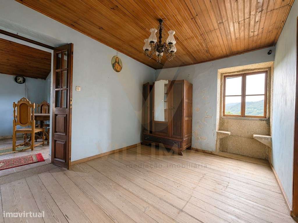 Casa Antiga T3 para Restauro | Facha - Ponte de Lima-23